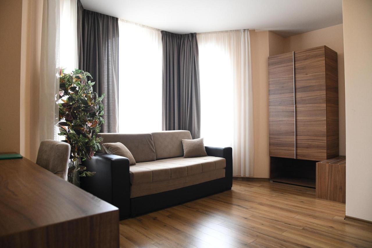 Hotel Garden Novi Sad Ngoại thất bức ảnh